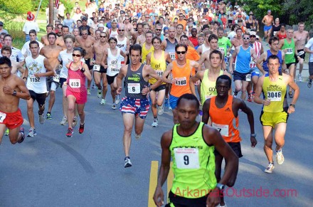 The start of the Easy Runner Firecracker Fast 5K.