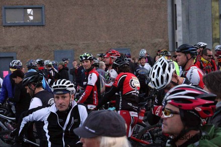 LT100C_0042 Phillip Prater, Stephen Durham and Rodney Small (Brian Jenkins is hidden) waiting to start.