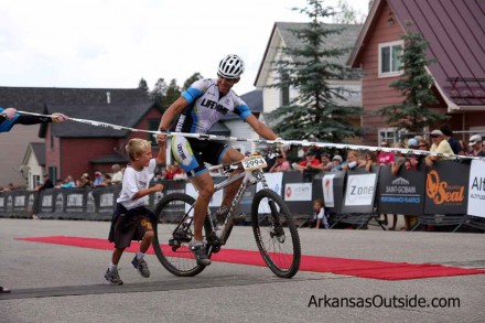 LT100C_0856 Some finishers had a family member run out of the crowd to finish with them.