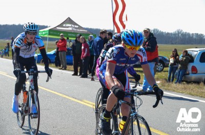 Junior Men's 10-14 winner, Austin Morris, finishes a lap.