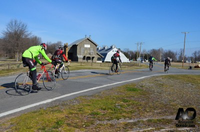 An easy rolling start would soon form up into pace line.