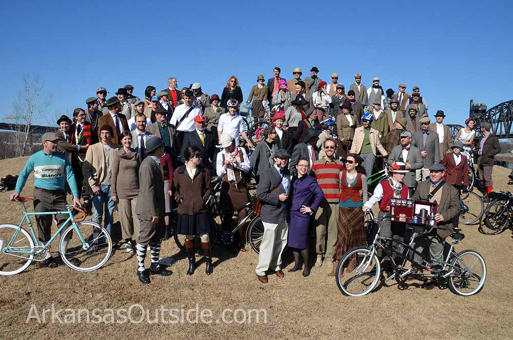 01 29 12_0029 Tweeders, Tweedies...I don't know, just a bunch of fun people.