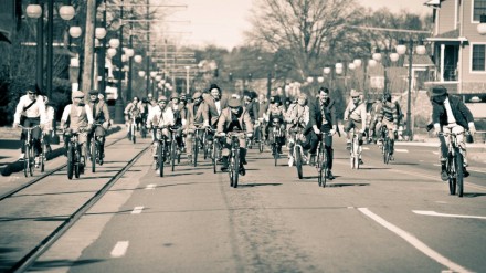 Tweed Tweeders take the street. (Photo by Ian Caple)