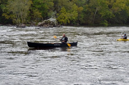 2012-09-23_0956 A canoe comes around the bend and heads over the ledge.