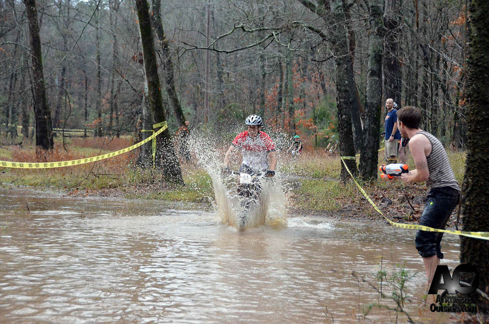 StateCX2012-185 Cliff Li of Team Spokes attempts to part the sea.