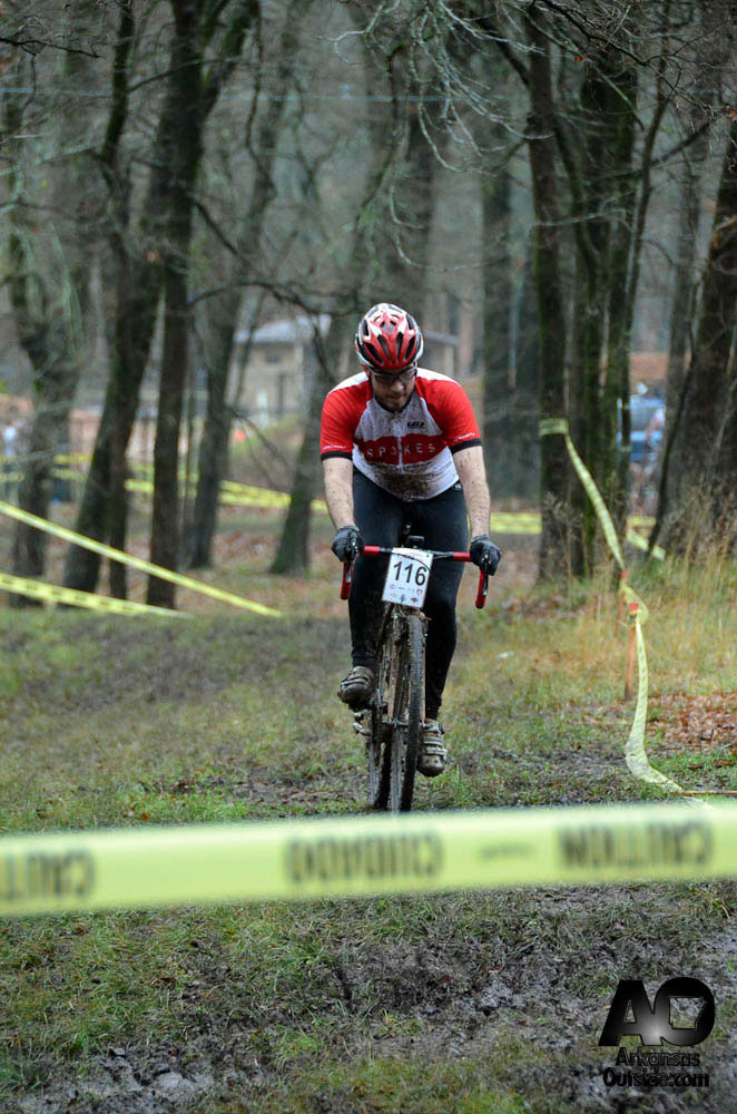 StateCX2012-430 Josh Joyce of Team Spokes looking for the singletrack.