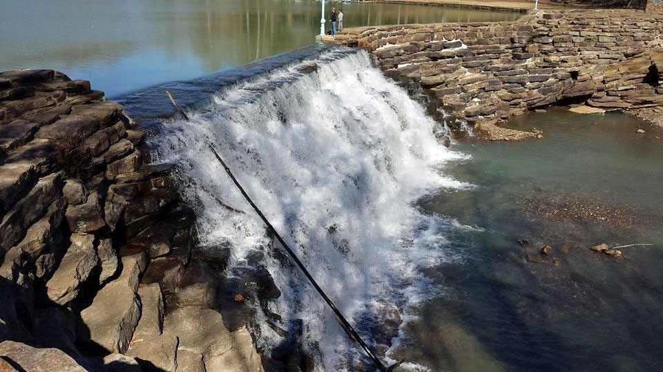 The dam at Devil's Den State Park.